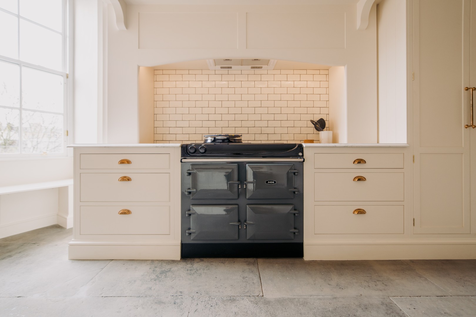 Modern kitchen with classic design elements.
